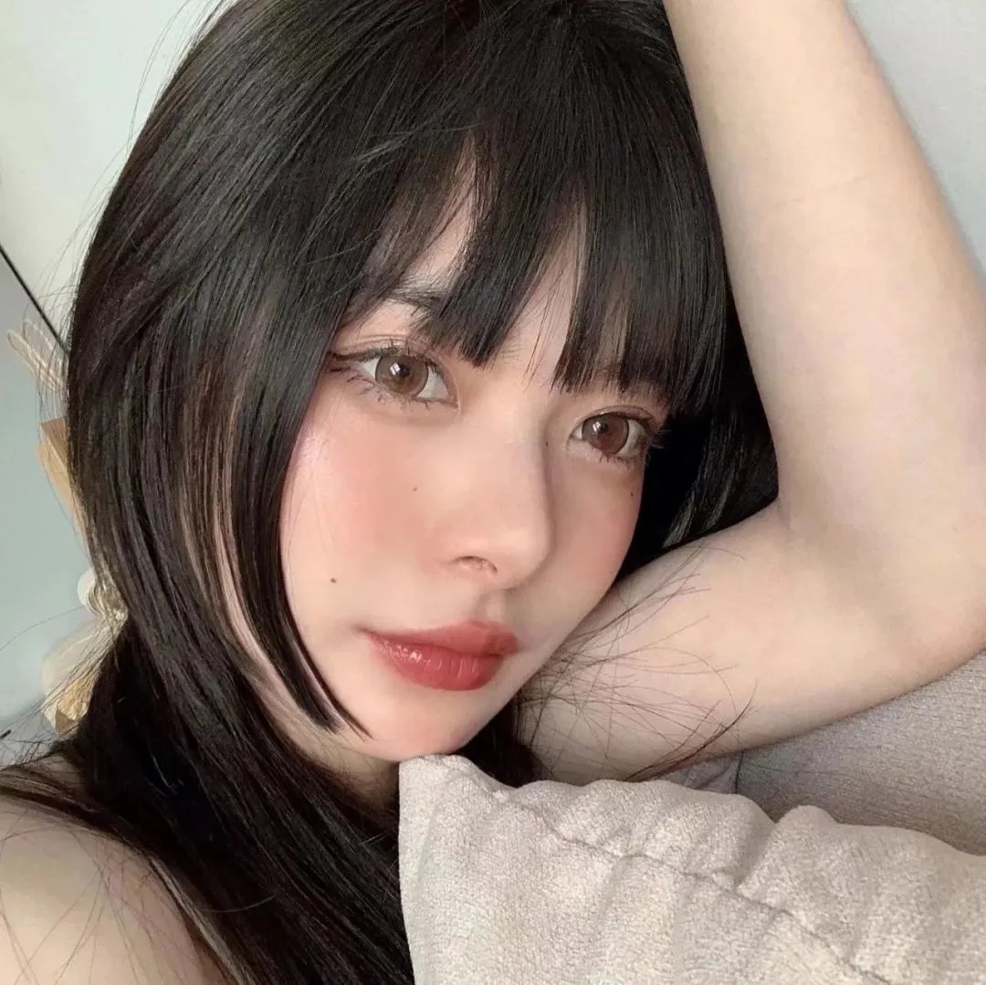 轻轻拂过